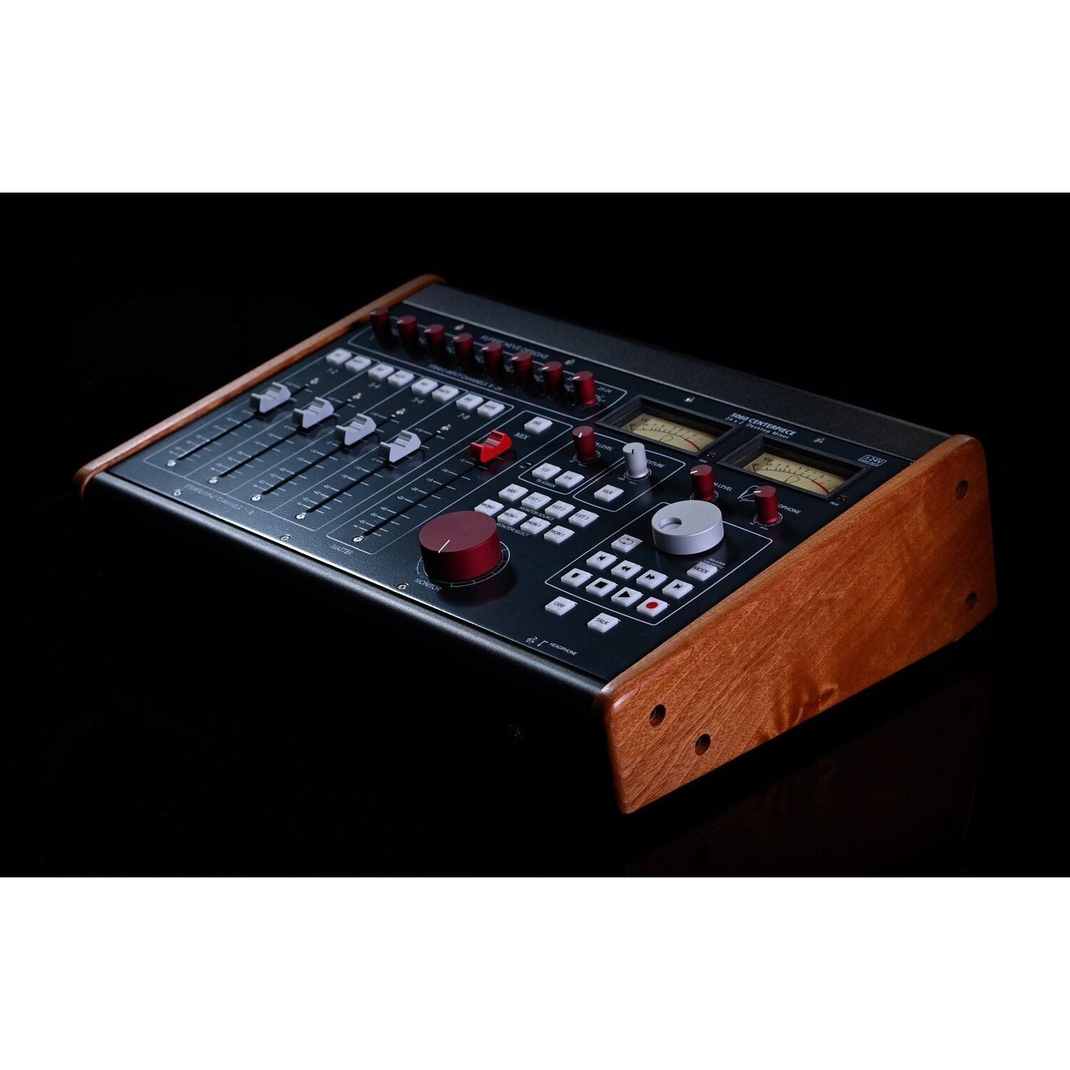 Rupert Neve 5060 Centerpiece - Mixer de sobremesa, 24 x 2 - https://www.cromaonline.cl/