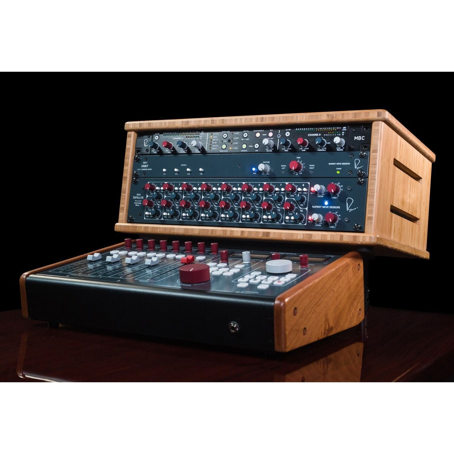 Rupert Neve 5060 Centerpiece - Mixer de sobremesa, 24 x 2 - https://www.cromaonline.cl/