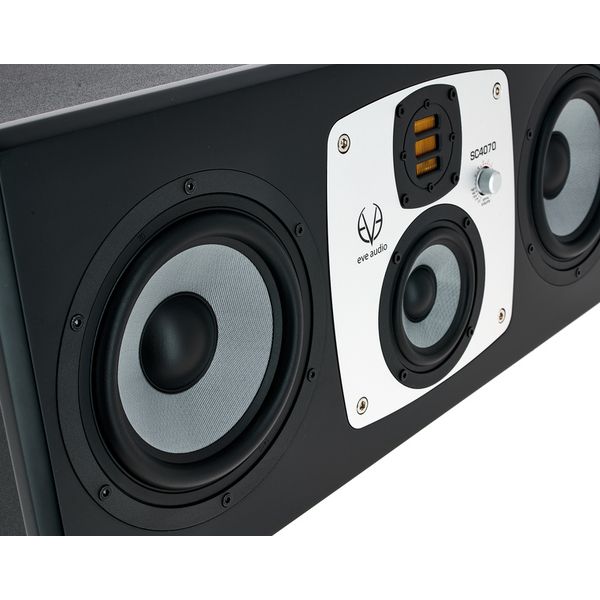 EVE Audio SC4070 - Monitor de estudio activo de 3 vías de 7" (PRE-ORDER)!!! - https://www.cromaonline.cl/